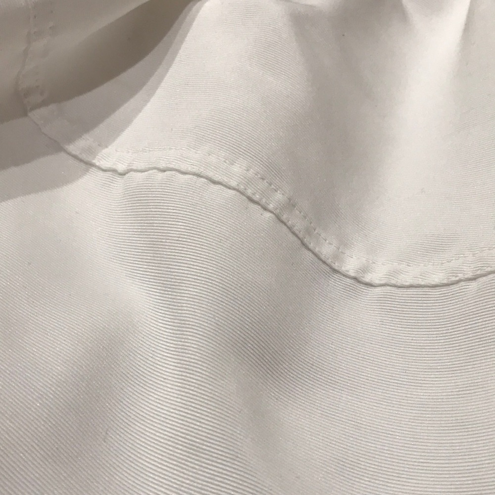 White skirt - Picture 4 of 4